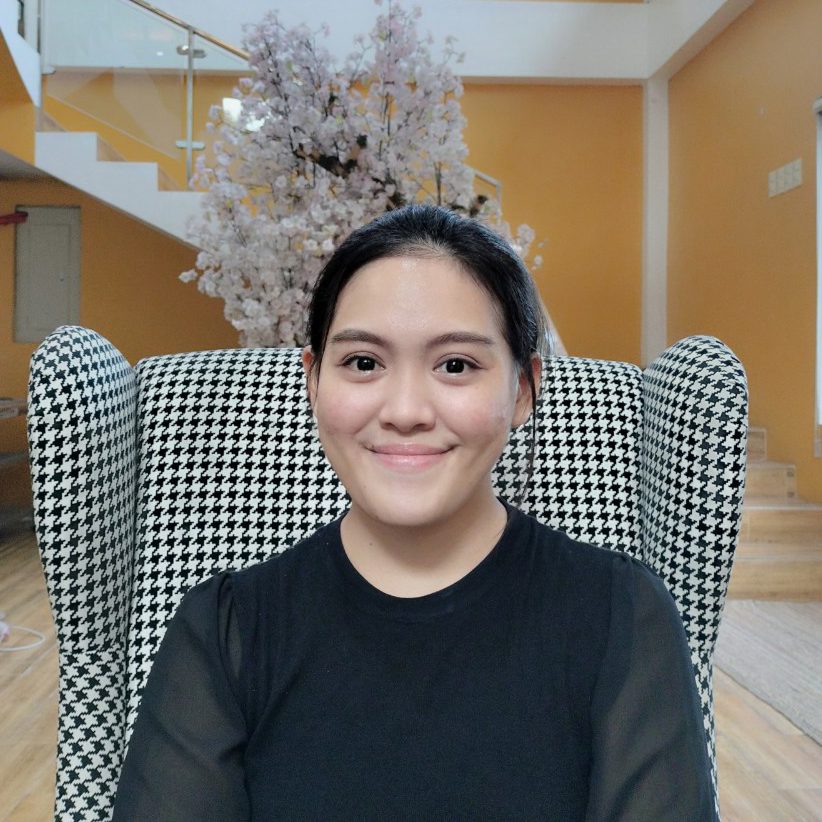 Teacher Erika thumbnail
